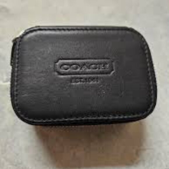 NWOT Coach Leather Embossed Triple Pill Case Travel Case & Dust Bag - Picture 1 of 7